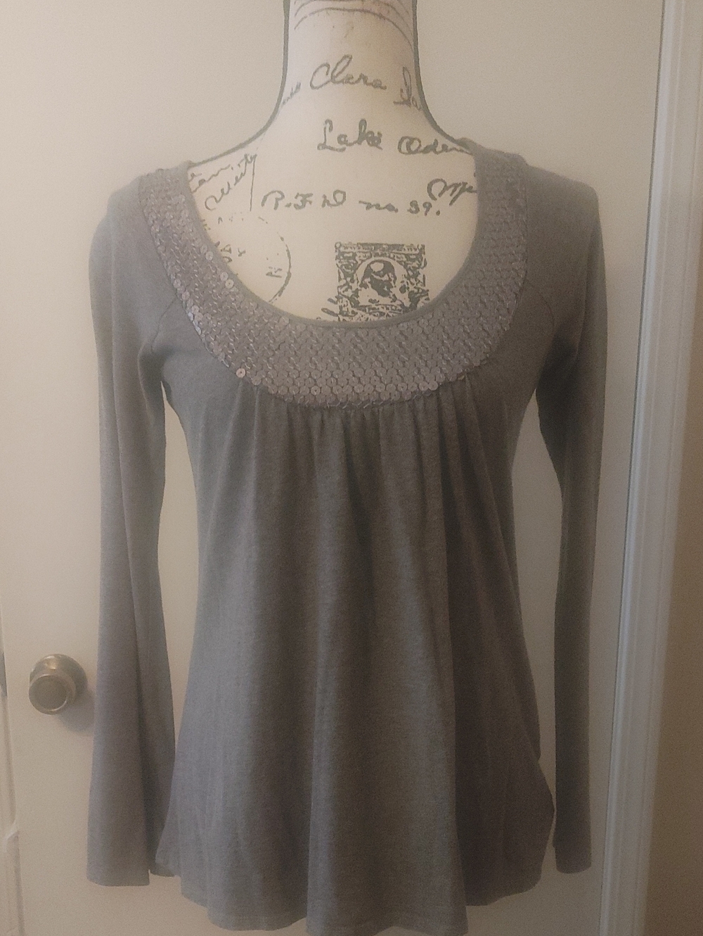 New York & Company Gray Long-Sleeve Scoop Neck Top with Embellished Yoke